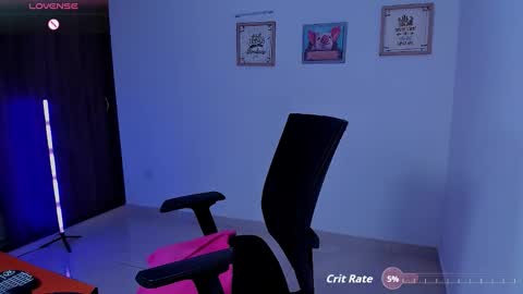 khris online show from February 9, 8:46 pm