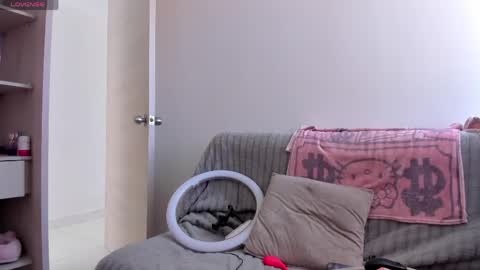 ki_ttyu online show from May 5, 9:23 pm