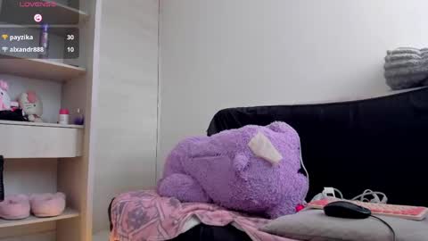 ki_ttyu online show from May 29, 5:22 pm