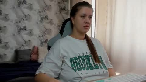 kianna_dior_ online show from April 23, 9:08 am