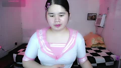 Your SweetGirl Ts online show from May 20, 8:48 pm