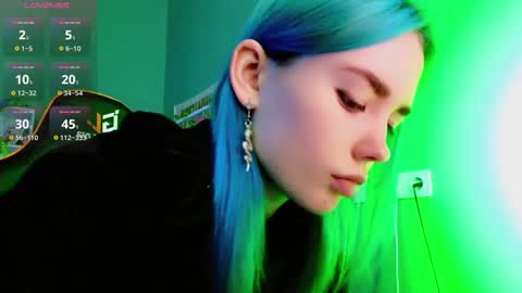 Snapshot of kiara_dream chatting on September 25, 8:56 pm Kira online show from September 25, 8:56 pm