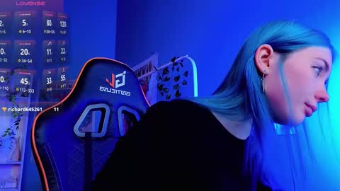 Snapshot of kiara_dream chatting on September 29, 8:57 pm Kira online show from September 29, 8:57 pm