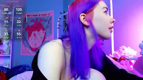 Snapshot of kiara_dream chatting on October 21, 8:53 pm Kira online show from October 21, 8:53 pm