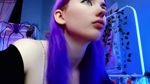 Snapshot of kiara_dream chatting on October 23, 9:24 pm Kira online show from October 23, 9:24 pm