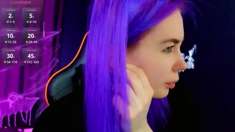 Snapshot of kiara_dream chatting on November 3, 9:05 pm Kira online show from November 3, 9:05 pm