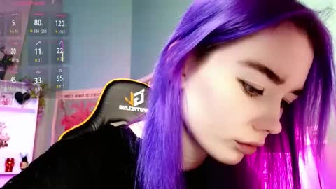 Snapshot of kiara_dream chatting on November 17, 9:09 pm Kira online show from November 17, 9:09 pm