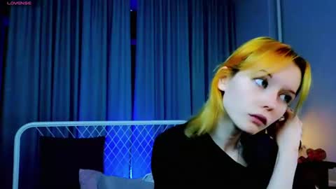 Kira online show from August 4, 9:39 pm