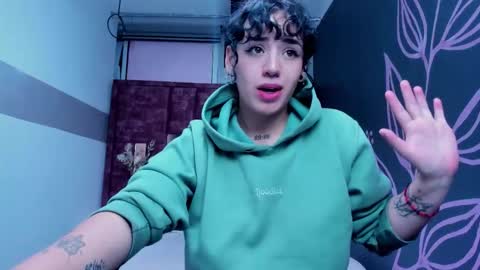 KIARA FOX online show from March 15, 10:43 am