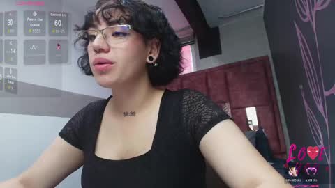 KIARA FOX online show from April 24, 8:55 pm