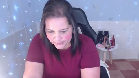 Snapshot of kiara_scottt chatting on February 5, 6:13 am Kiara online show from February 5, 6:13 am