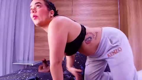 kiaralopez_ online show from June 11, 3:04 am