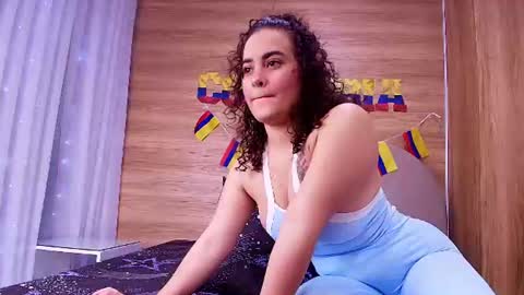 kiaralopez_ online show from June 25, 3:06 am