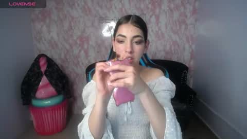 kiara online show from July 24, 8:29 pm