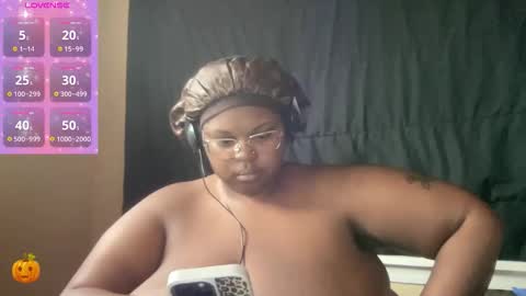 Snapshot of kiarasugars chatting on November 6, 2:51 pm KiaraSugars online show from November 6, 2:51 pm