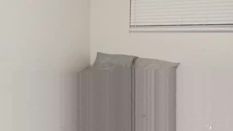 HunneysPlayRoom online show from March 14, 9:26 am