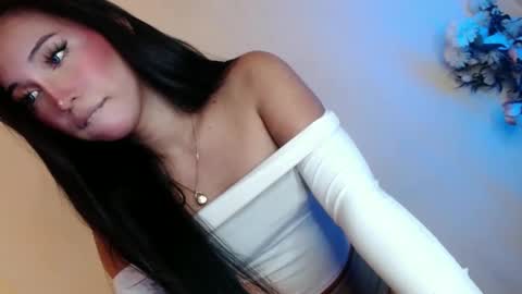 Snapshot of kiera_on_fire chatting on January 18, 9:24 am Kiera online show from January 18, 9:24 am