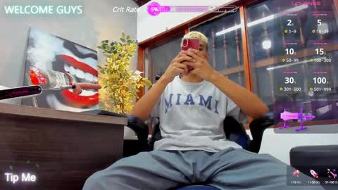 Snapshot of kieran_derek chatting on January 20, 7:25 pm Kieran Derek online show from January 20, 7:25 pm