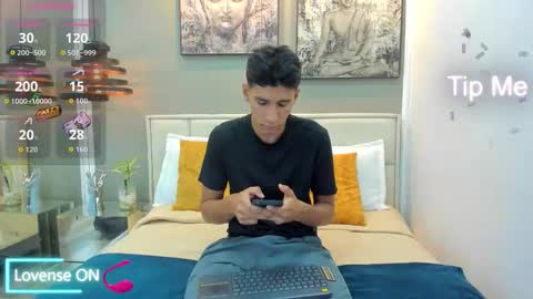 Snapshot of kieran_derek chatting on November 11, 3:39 am Kieran Derek online show from November 11, 3:39 am