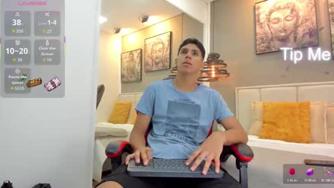 Snapshot of kieran_derek chatting on November 20, 3:18 am Kieran Derek online show from November 20, 3:18 am