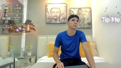 Snapshot of kieran_derek chatting on November 22, 3:38 am Kieran Derek online show from November 22, 3:38 am