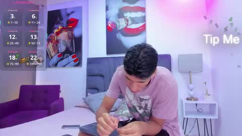 Snapshot of kieran_derek chatting on November 23, 3:17 am Kieran Derek online show from November 23, 3:17 am