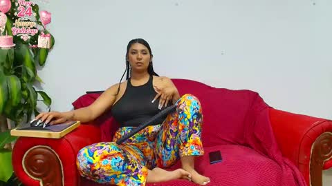 Snapshot of kiindred_ chatting on May 28, 2:53 am Koddy and Volddy online show from May 28, 2:53 am
