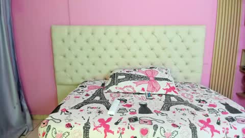 Snapshot of kiitty_horny_ chatting on May 27, 12:35 pm Melody online show from May 27, 12:35 pm