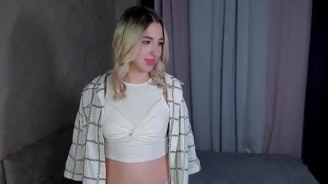 Bella online show from November 23, 3:12 pm