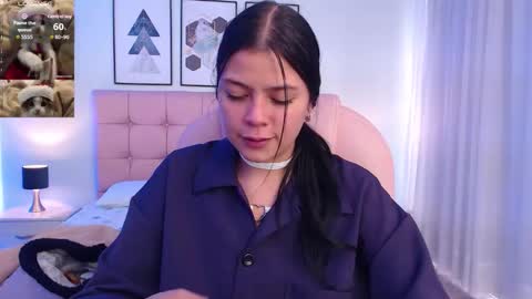 kIKI online show from December 4, 6:49 pm