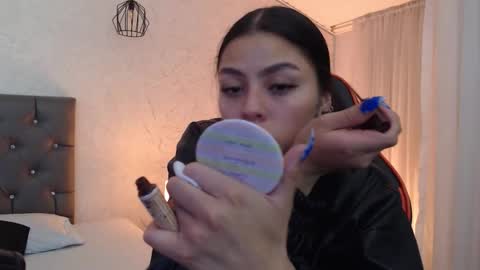 kIKI online show from February 26, 5:06 am