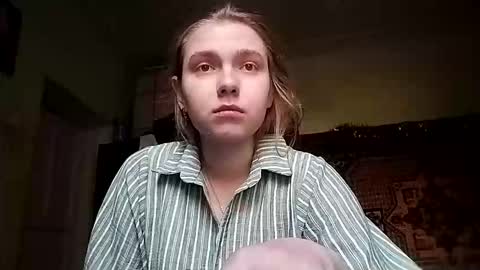 Snapshot of kikibang_ chatting on December 19, 10:22 am kikibang_ online show from December 19, 10:22 am