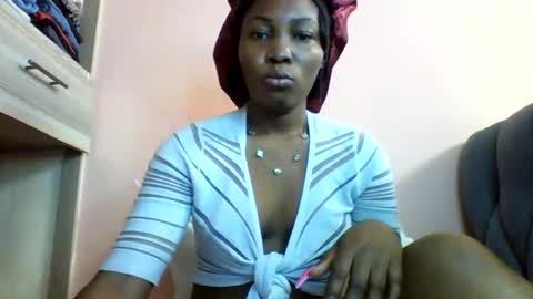 Snapshot of kikimocha chatting on May 29, 6:44 am kikimocha online show from May 29, 6:44 am