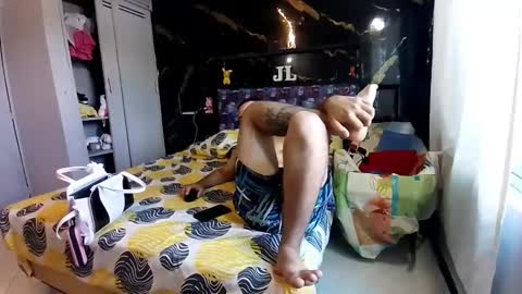 Snapshot of kikio2724 chatting on January 17, 4:11 pm Horny and sweet husband online show from January 17, 4:11 pm