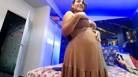 Snapshot of kikio2724 chatting on February 2, 4:38 pm Horny and sweet husband online show from February 2, 4:38 pm