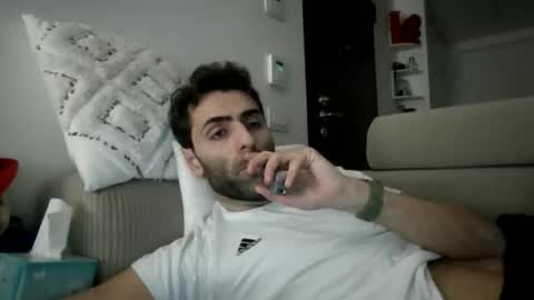 kikkus01 online show from February 8, 8:45 pm