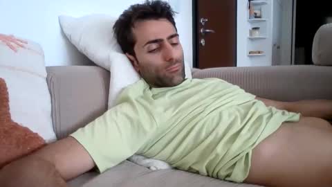 kikkus01 online show from April 23, 1:02 pm