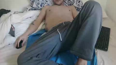 Snapshot of kiko83c chatting on December 28, 11:52 am New accound cavilacion online show from December 28, 11:52 am