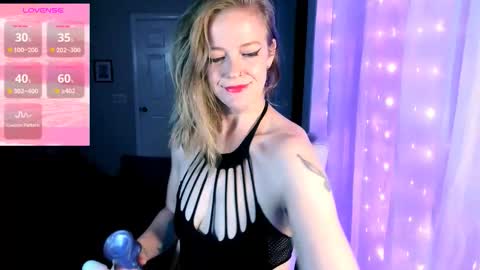 Snapshot of kiks823 chatting on October 31, 10:05 am ONLY FANS Britteebee online show from October 31, 10:05 am