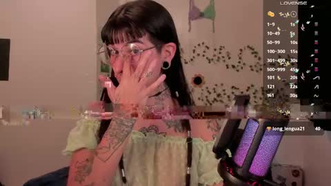 Snapshot of kila_moonlight444 chatting on May 1, 10:14 pm Bella online show from May 1, 10:14 pm