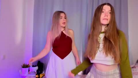 ZofiaLiya online show from November 18, 7:57 am