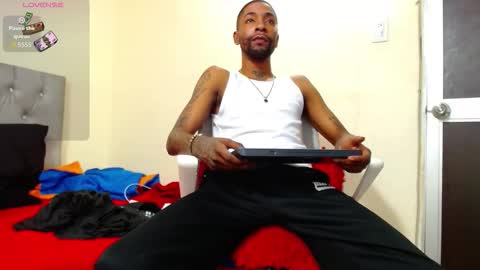 Snapshot of kilian_xx chatting on October 27, 5:00 am Kilian xxx online show from October 27, 5:00 am