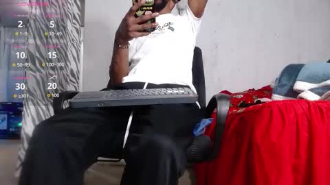 Snapshot of kilian_xx chatting on December 4, 3:16 am Kilian xxx online show from December 4, 3:16 am