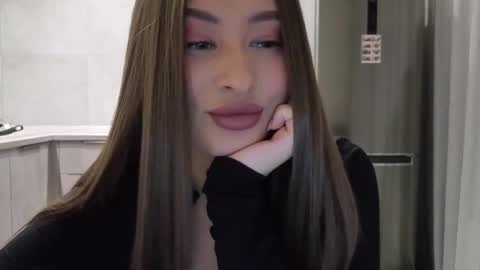 Snapshot of killer__girls chatting on February 8, 8:34 pm EvaAnna online show from February 8, 8:34 pm