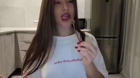 Snapshot of killer__girls chatting on February 28, 8:43 pm EvaAnna online show from February 28, 8:43 pm