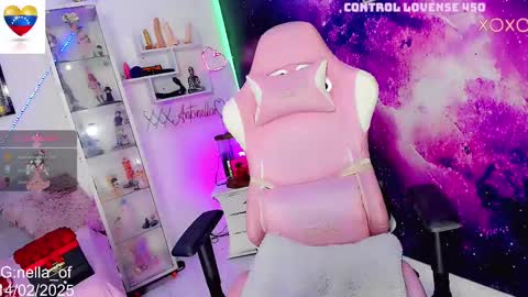 Snapshot of kilye_nellaa chatting on February 15, 4:36 am kylie anthonella online show from February 15, 4:36 am