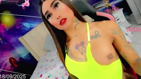 Snapshot of kilye_nellaa chatting on September 18, 11:40 pm kylie anthonella online show from September 18, 11:40 pm