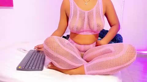 kim online show from February 5, 8:25 pm