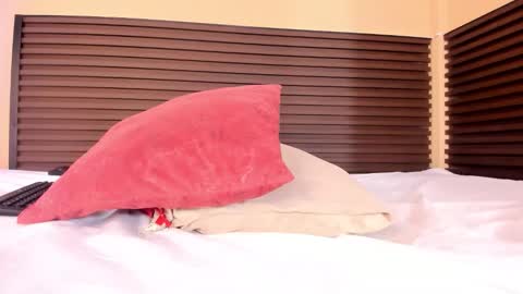 Snapshot of kim_baker1 chatting on January 8, 9:28 pm kim online show from January 8, 9:28 pm