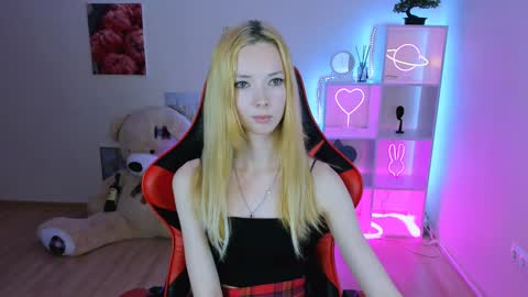 kim_boyd online show from January 30, 4:45 pm